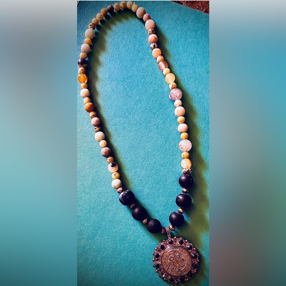 Elegant Multicolor Beaded Necklace